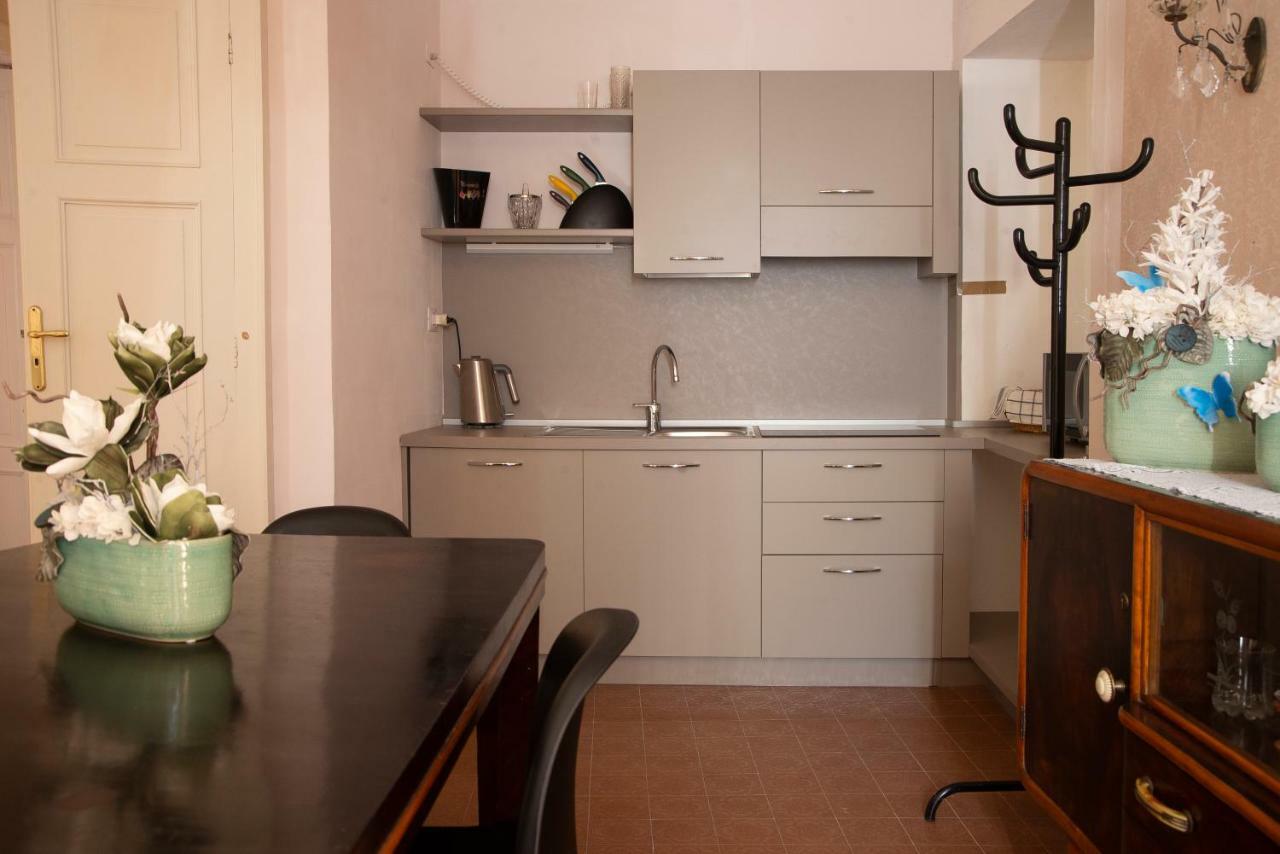 Bed & Roses Meni Apartment La Morra Luaran gambar